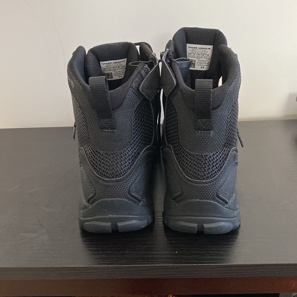 Very Gently Used Men’s Under Armour Valsetz Boots - Picture 3 of 10